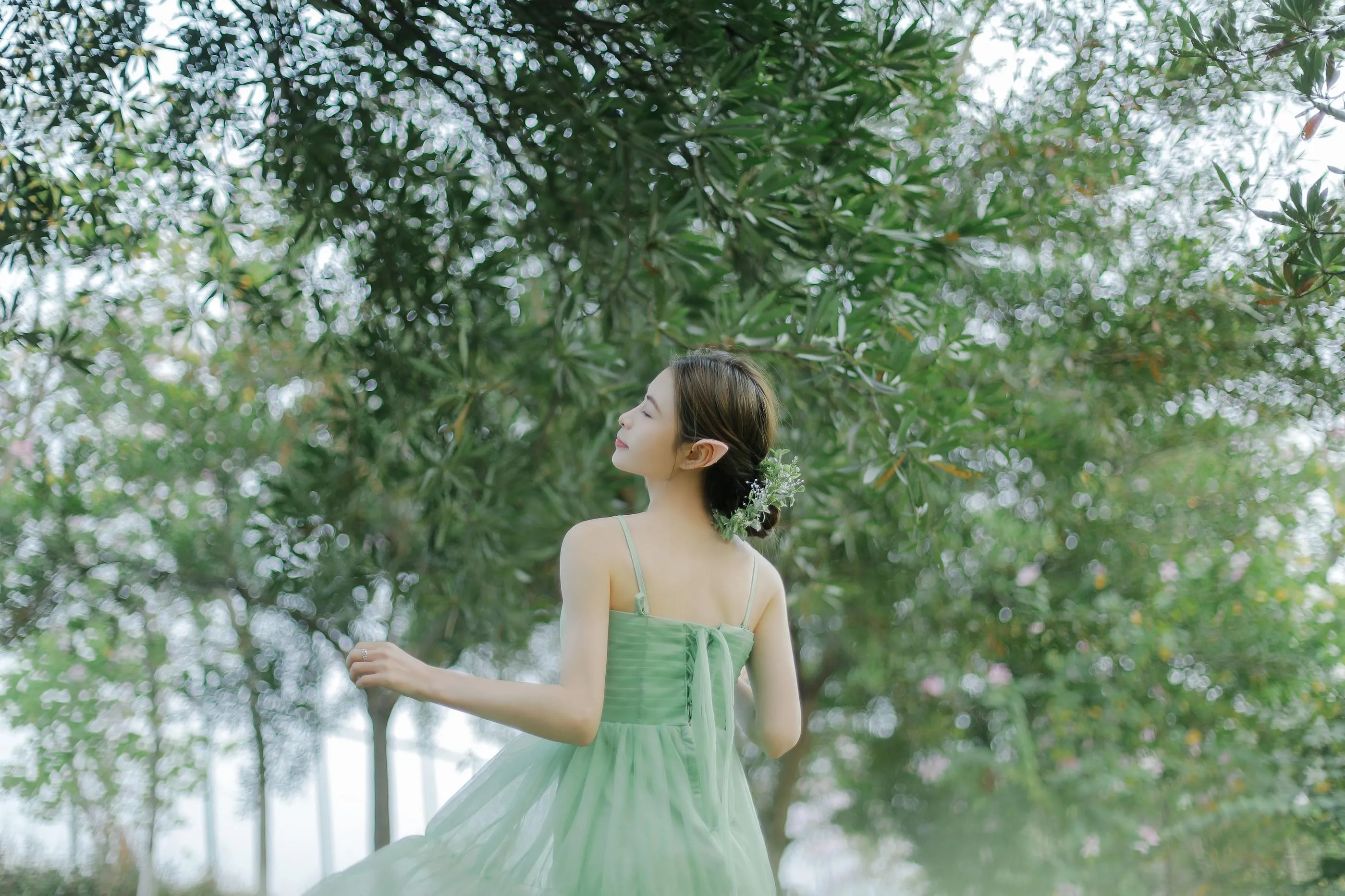[艺图语] 2022.06.12 森林里的精灵 丽玉 [26P]插图
